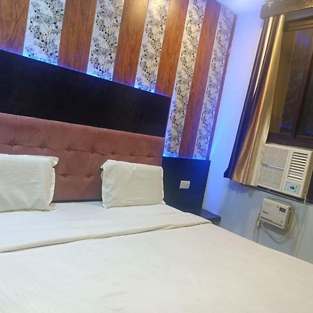 Hotel Park Avenue Lucknow Buitenkant foto