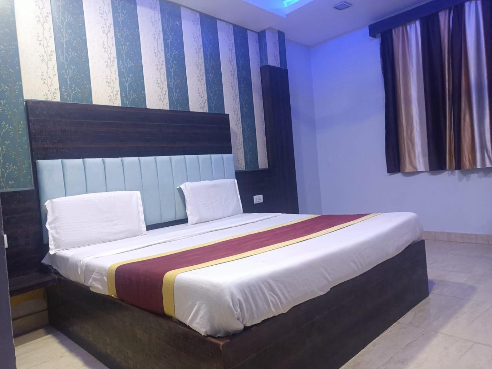 Hotel Park Avenue Lucknow Kamer foto