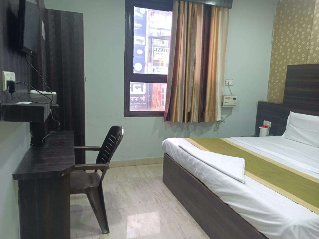 Hotel Park Avenue Lucknow Buitenkant foto