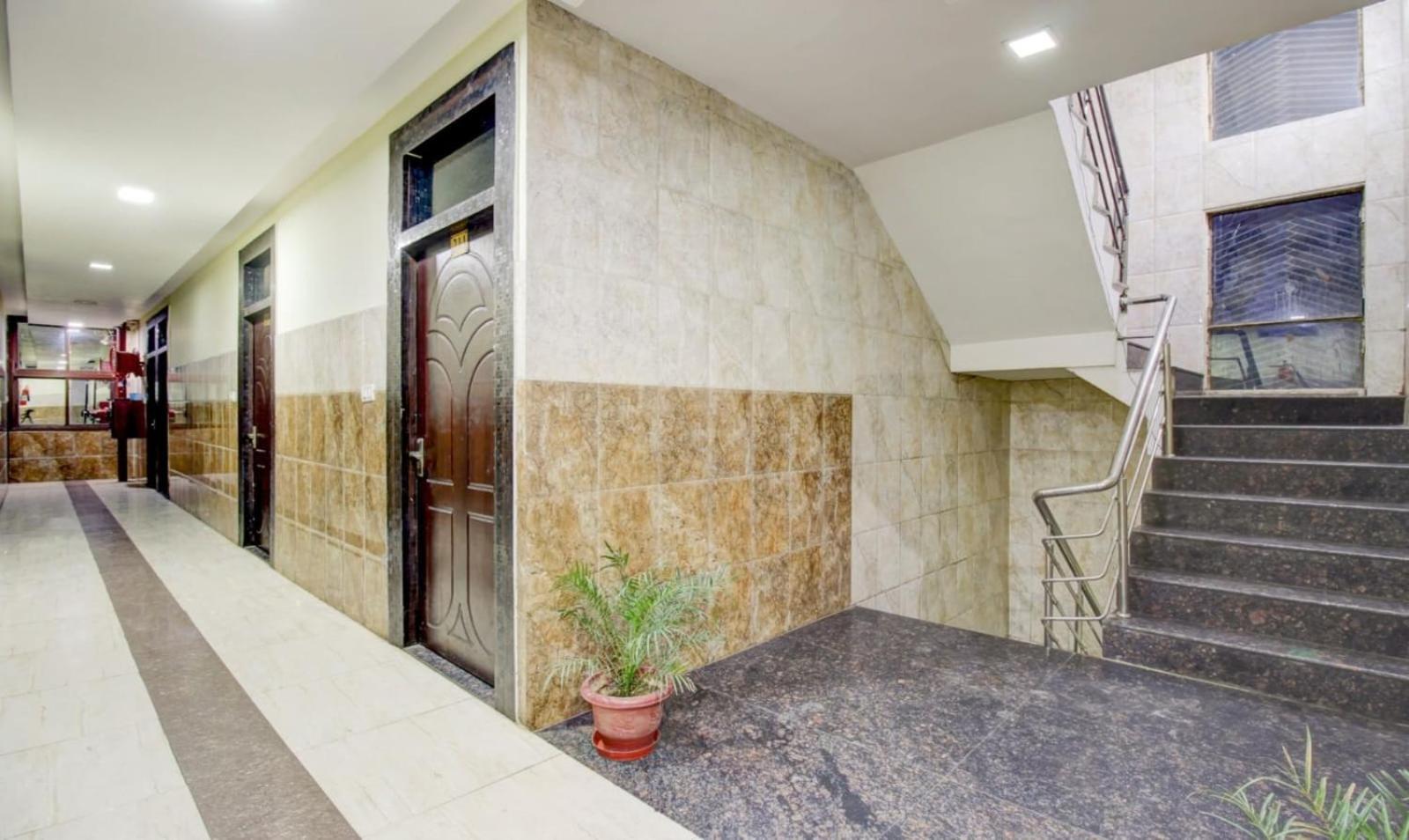 Hotel Park Avenue Lucknow Buitenkant foto
