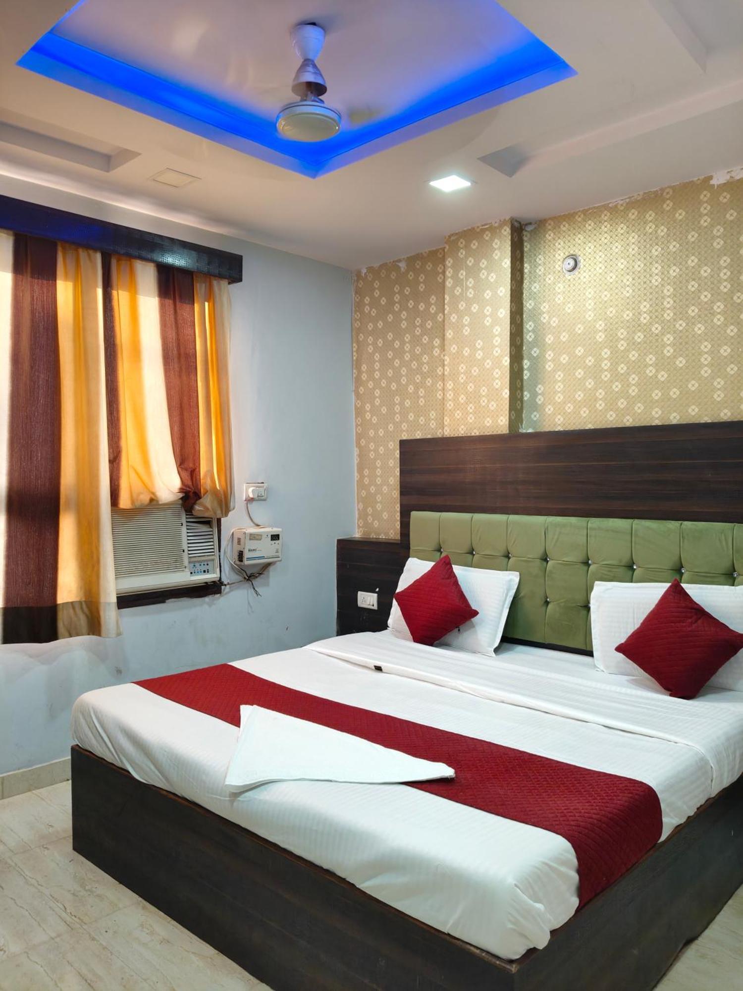 Hotel Park Avenue Lucknow Buitenkant foto